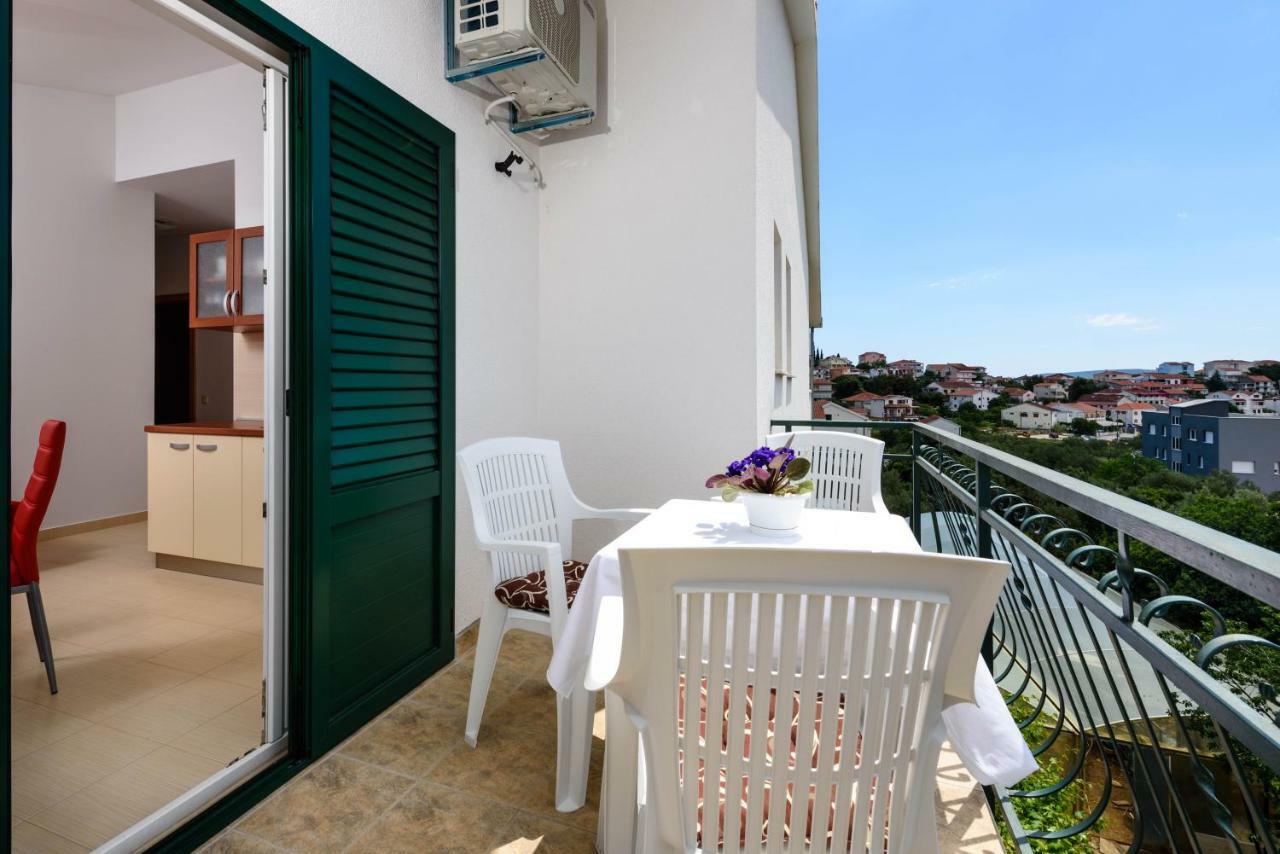 Apartmani Beran Seget Vranjica Exterior photo