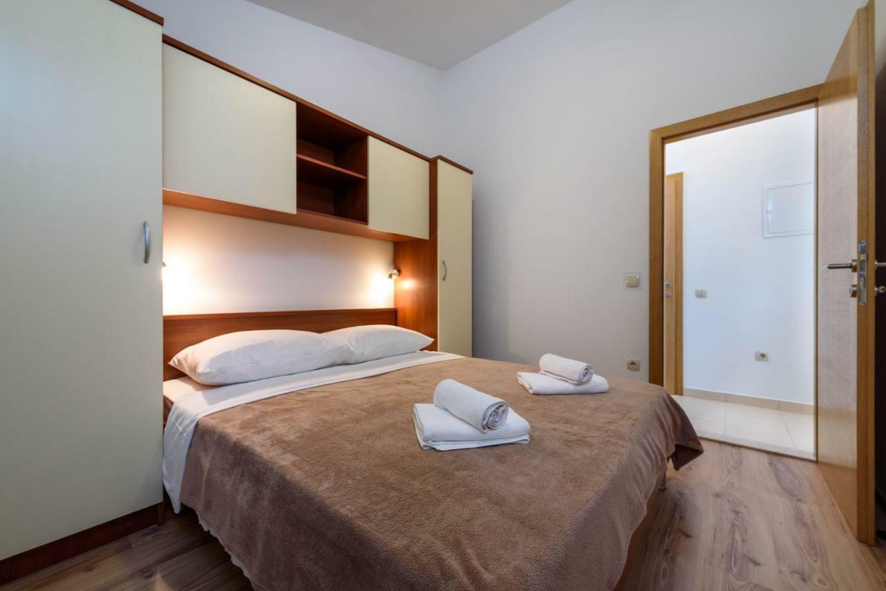 Apartmani Beran Seget Vranjica Exterior photo